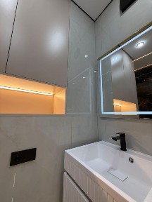 Продам евро трехкомнатную квартиру