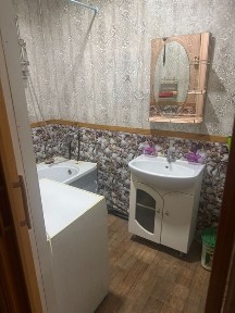 Чекина 150 хорошый тебплый дом есть болкон