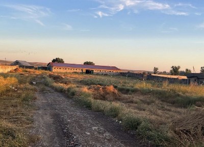 Продам помещение, 2 гектара земли!