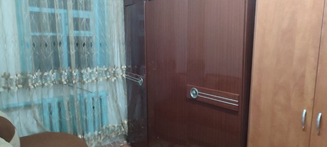 Продам благоустроенный дом. С постройками гараж, баня, летняя кухня