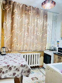 Суточно квартира в 11 мкр