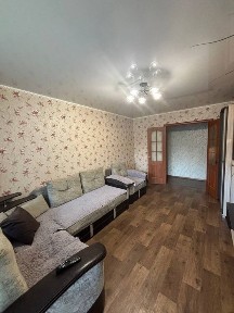 Продам 3 комнатную квартиру, на Бензастрое Радищева 28