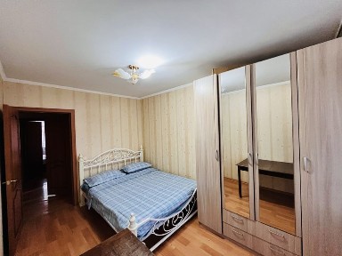 Трехкомнатная квартира в районе вокзала