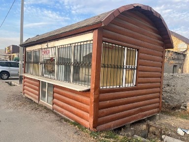 Пролается торговое помещение