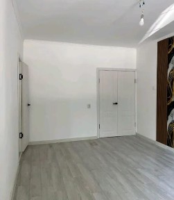 2-комн., 1 этаж, 10 мкр. (улучшенная)