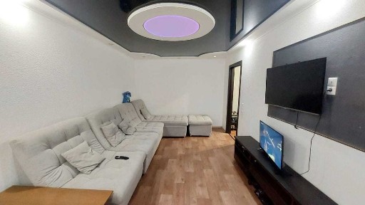 Продам 2 комнатную Улучшенной планировки 8 микрорайон