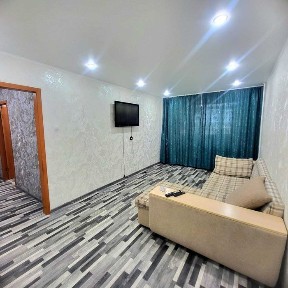 Продам 2 комнатную квартиру Улучшенной планировки 8 микрорайон