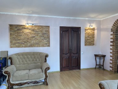 Жамбыла 200, 3-ком. Кв.