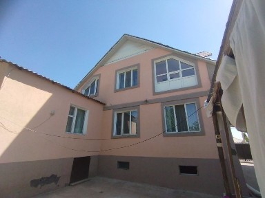 Продам дом в мкр. Самал-2 по улице Малхарова.