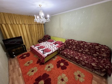 Посуточно квартира не дорого Айтиева13