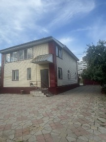 Продам коттедж 2 этажа. Центр. Район драмм театра Погодина