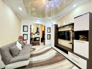 Площадь центр города сдается 2х ком квартира