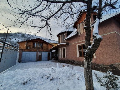 Дом 2-этажный, мансарда, камин, бильярд, гараж, теплица