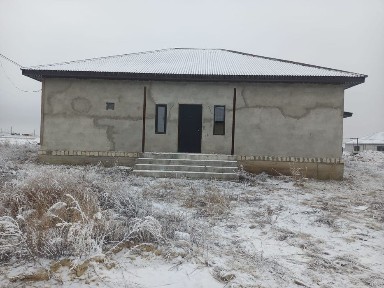 Продам дом в 22квартале респу 1077черновом договорная