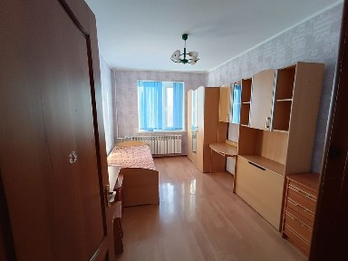 Продам 3- комн. квартиру в центре, за тд Камила 5 А мкрн.