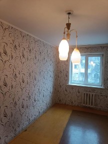 Продаётся 2 комнатная квартира Сокол 2й этаж15400