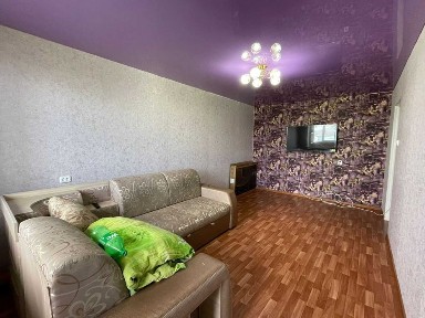 Продам 2х комн квартиру на 8 мкр 2 кольцо ЛИФТ