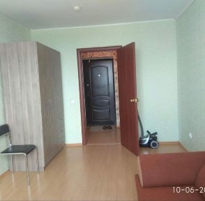 Сдам 2 комнатную квартиру Естая 95