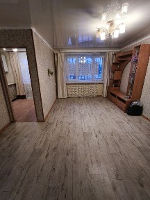 Продаём трёхкомнатную квартиру на 1 микрорайоне.