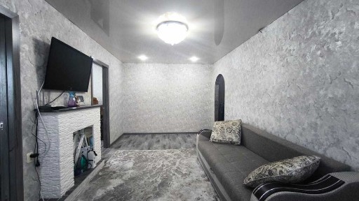 Продаю 4 комнатную квартиру по ул. Абая (3мкр)