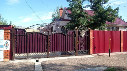 Продаем 4-комнатный дом в Шахтинске