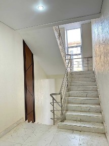 Продается просторная и светлая квартира в живописной природной зоне.