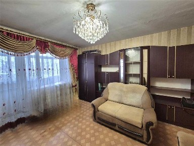 Продам 4 комн квартиру на 6 мкр на 7/9эт