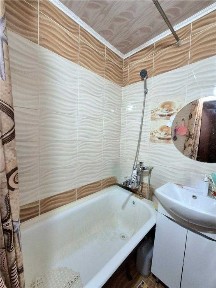 Продам 4 комн квартиру по пр металлургов