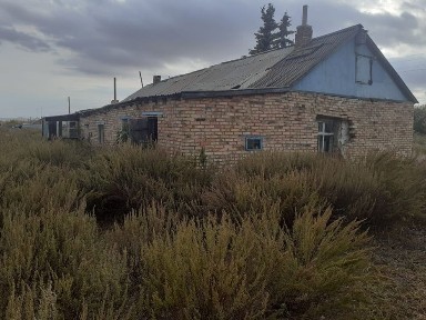 Срочно Продам дом на 2 хозяина под разбор можно под держать скатину в