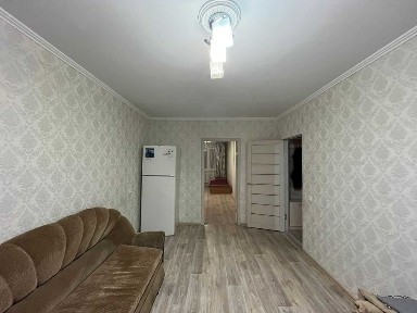 2х ком. по ул. САТЫБАЛДИНА 28, на 4 эт, с ремонтом