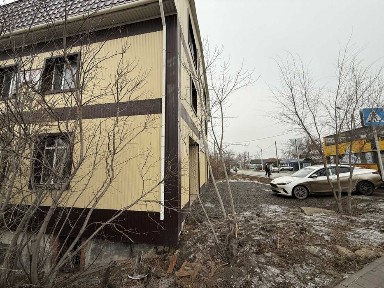 Продажа 3-этажного дома либо под коммерцию в перспективном месте