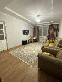 Продается кв - 3 комн центр. Айтиева - Казыбек би
