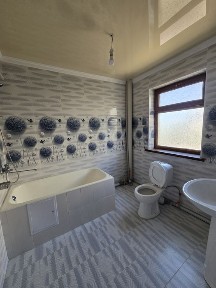 Квартира месячный 90000 в центре улица гагарина рядом кырыйтый рынок.