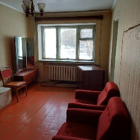 Сдам 2х. Ком. 80 тыс+ ком. услуги.