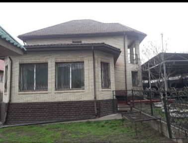 Срочно Продам 2х этаж. кирпич. дом. или обмен на квартиры в новостройках