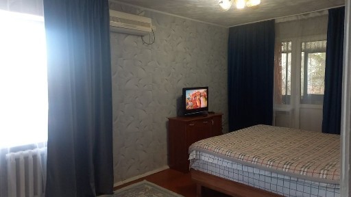 Сдам 1к. кв Центр. Район Аьылх-х. Электрон, кафе Апорт