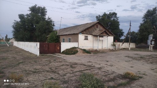 Продаю здания большое! Подробности просьба звонит! Торг.