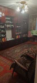 Продам 3-ёх ком. квартиру. 12 мкр/он, бывший магазин Хазум.