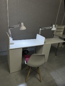 Маникюрный стол, кушетка в аренду