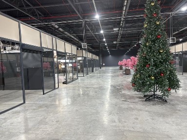 Сдаются торговые площади и бутики в ТЦ Шебер Плаза