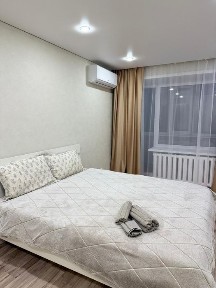 Сдам однокомнатную с евроремонтом по суточно