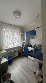 Сдам помесячно 3х комнатную квартиру