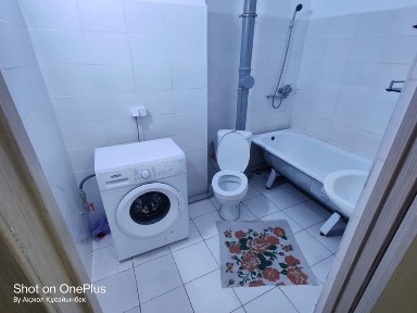 Жаңа қала 11. Көше. 25/3. Тұрақты адам керек