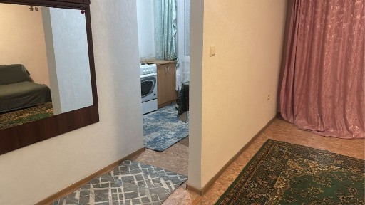 Сдам полуторку раион Филормония. Дом 4 этажныи 1 этаж очень теплыи