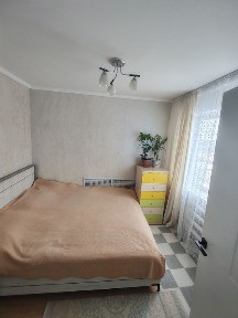 Срочно продам 4 комнатную квартиру только продажа в центр города