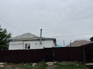 Үй сатылады немесе пәтерге ауыстырамын