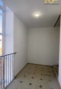 Батыс 2. Продам квартиру.