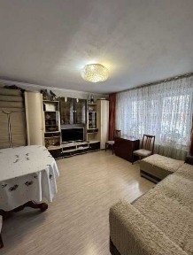 Продам 3-комн квартиру улучшенной планировки по ул. Университетская 11