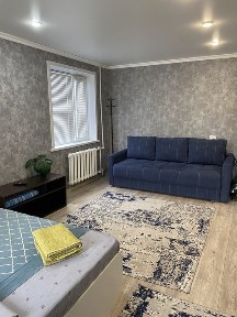 1 комнатная квартира на 2 мик. возле Черного кота