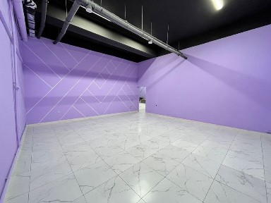 Сдаю коммерческое помещение с ремонтом в 17 мкр, 97 дом